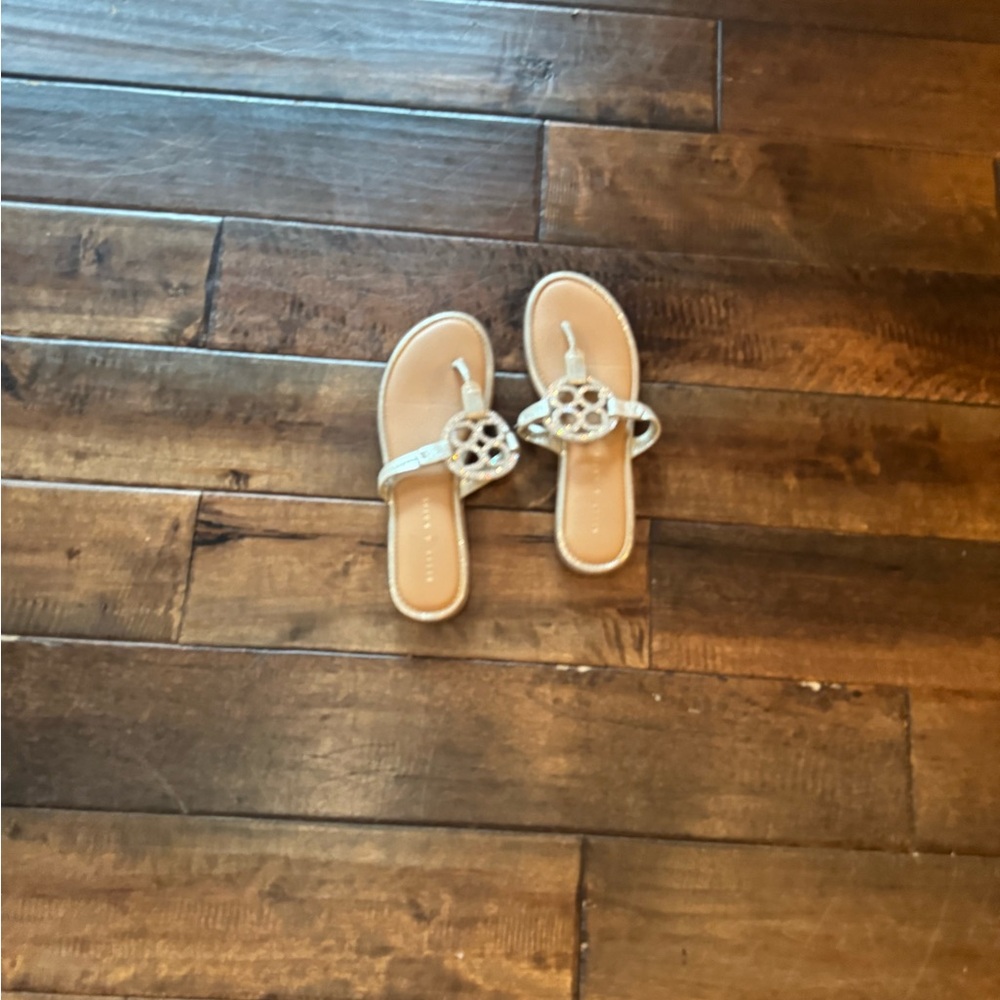 Stylish Tan Sandals with Decorative Accents
